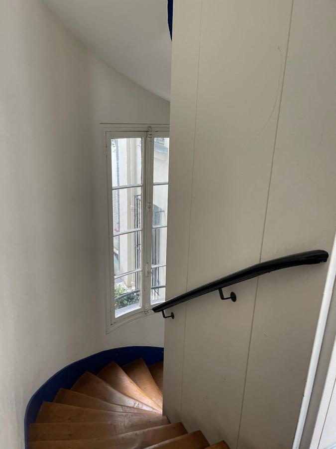 Appartement Le Nid Douillet De Patricia à Paris Extérieur photo